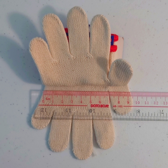 3 year-old Kid Nylon Gloves - Picture 4 of 5